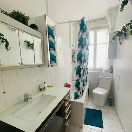 Privatunterkunft Proche Zenith Metro